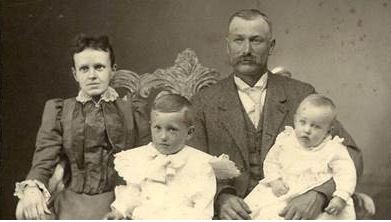 Lanie Houghtaling&#39;s family. Percy is the older child.