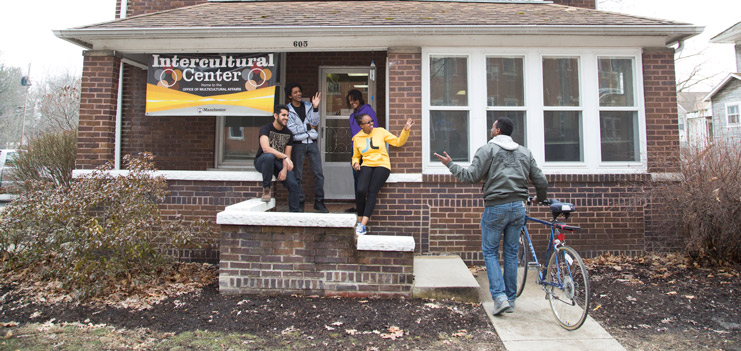 Multicultural Students at the Intercultural Center Multicultural Students at the Intercultural Center