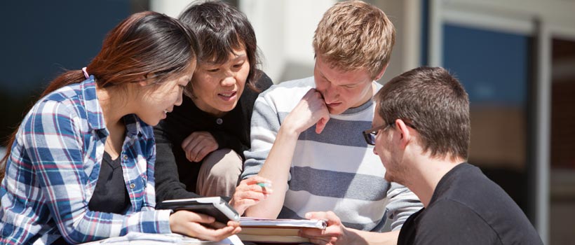 Dr. Lee with her students