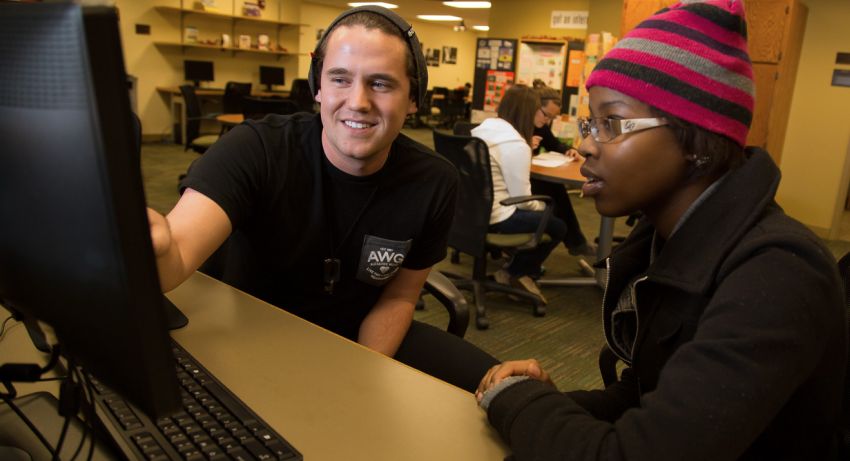 students in the writing center