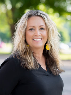 Brandi Chauncey Outdoor Portrait