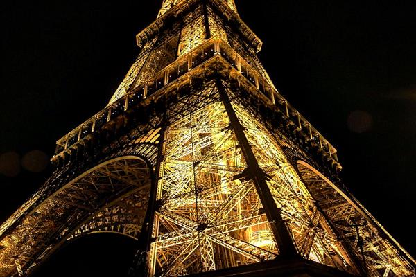 Paris Paris