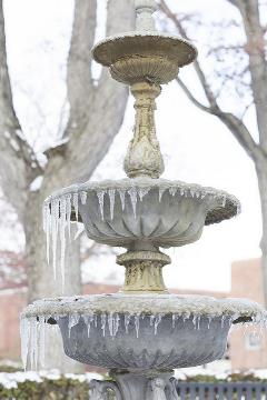 Frozen fountain