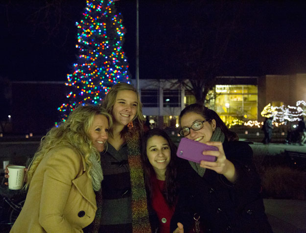 Tree-lighting 2014