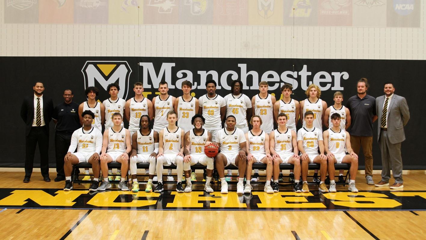 Manchester mens basketball photo