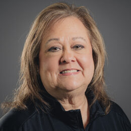 Laura Kozlowski Headshot